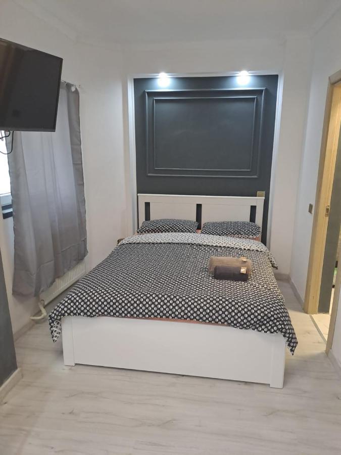 Deluxe Studio Oldtown Apartment Bucharest Exterior photo